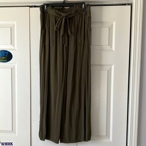 Green linen pants